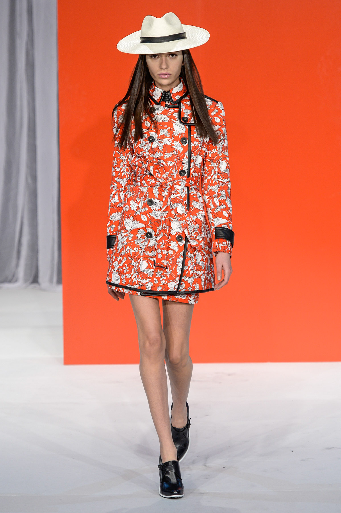 desfile-reinaldo-lourenco-spfw-verao2015 (26)