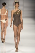 lenny-desfile-fr-verao2015-11