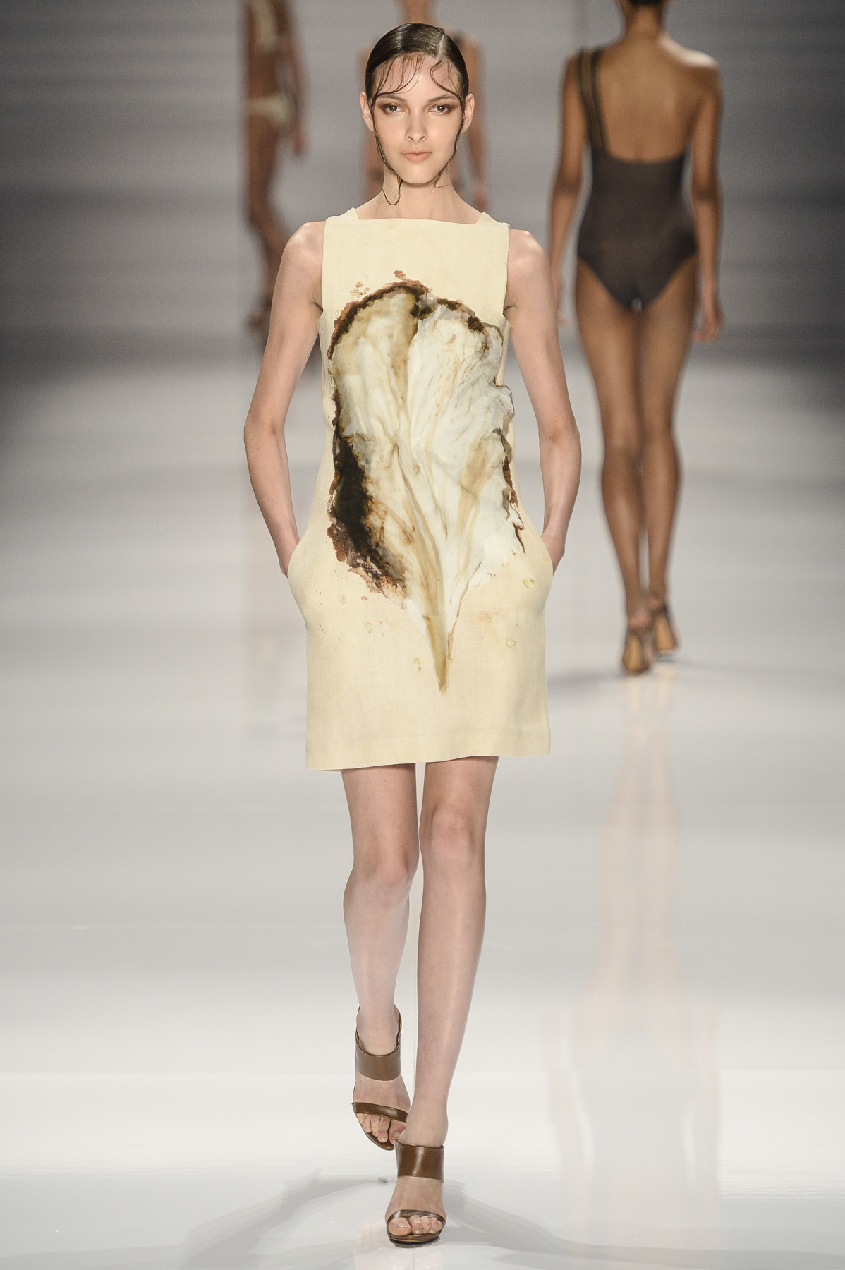 lenny-desfile-fr-verao2015-12