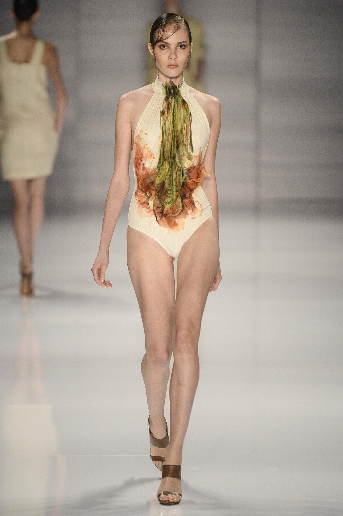 lenny-desfile-fr-verao2015-14