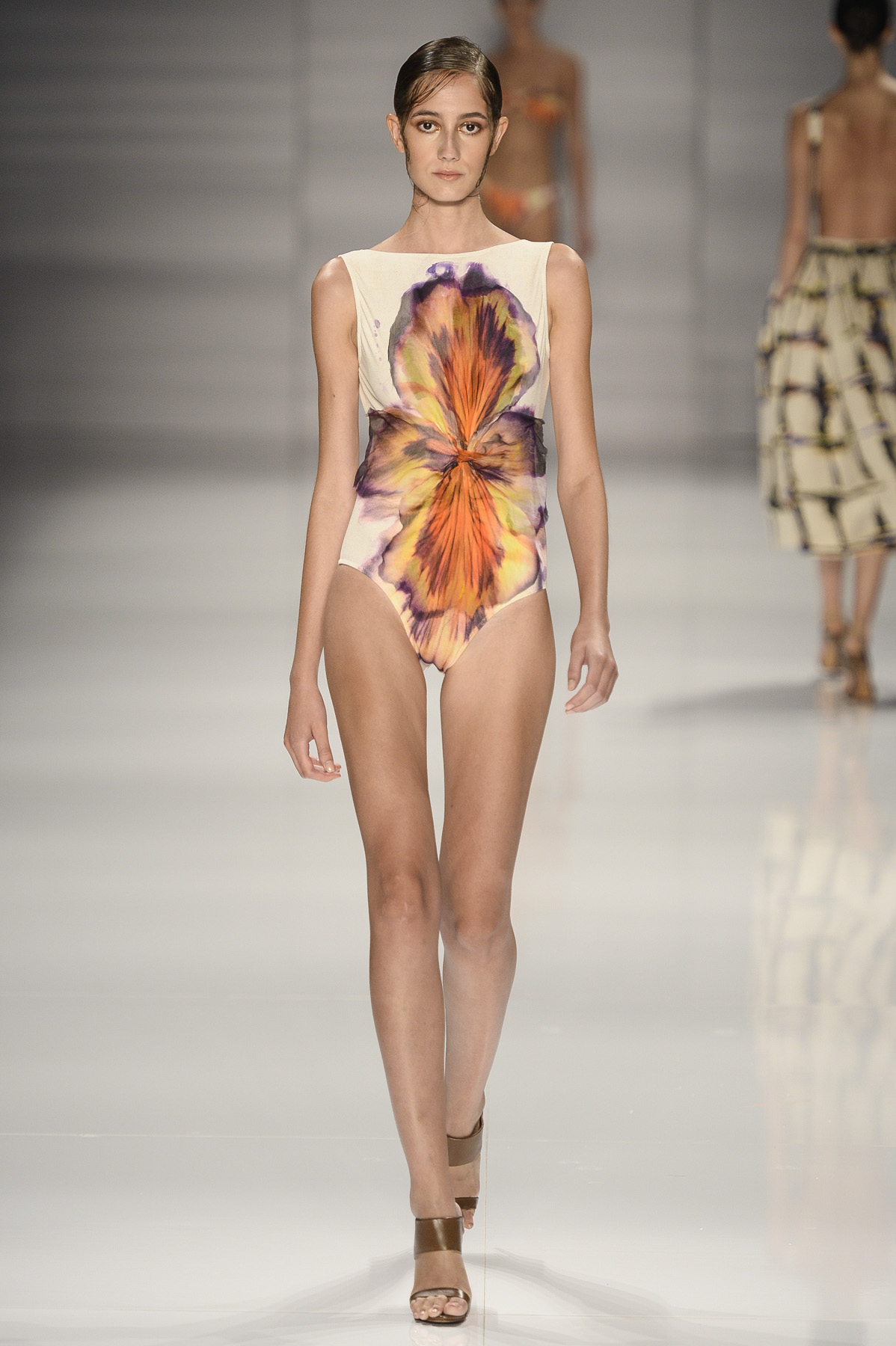 lenny-desfile-fr-verao2015-25
