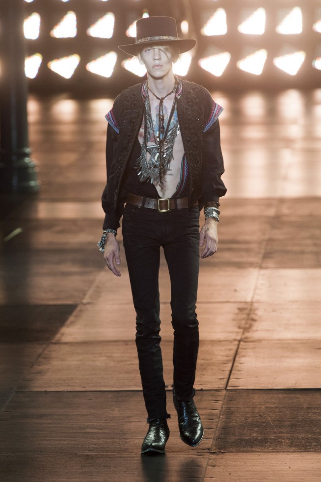 SaintLaurent-verao2015-parismen-16