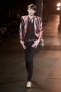 SaintLaurent-verao2015-parismen-40