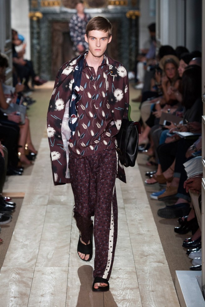 Valentino-verao2015-parismen-10