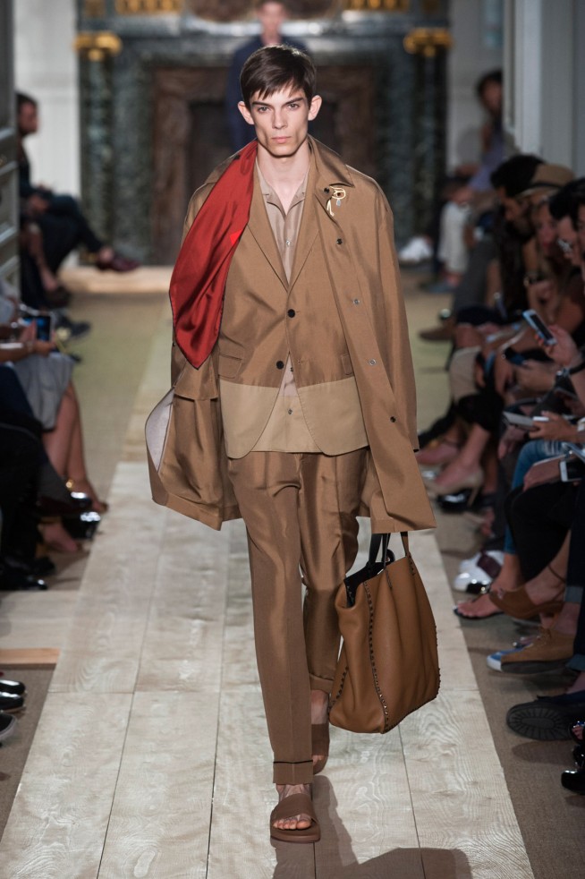 Valentino-verao2015-parismen-41