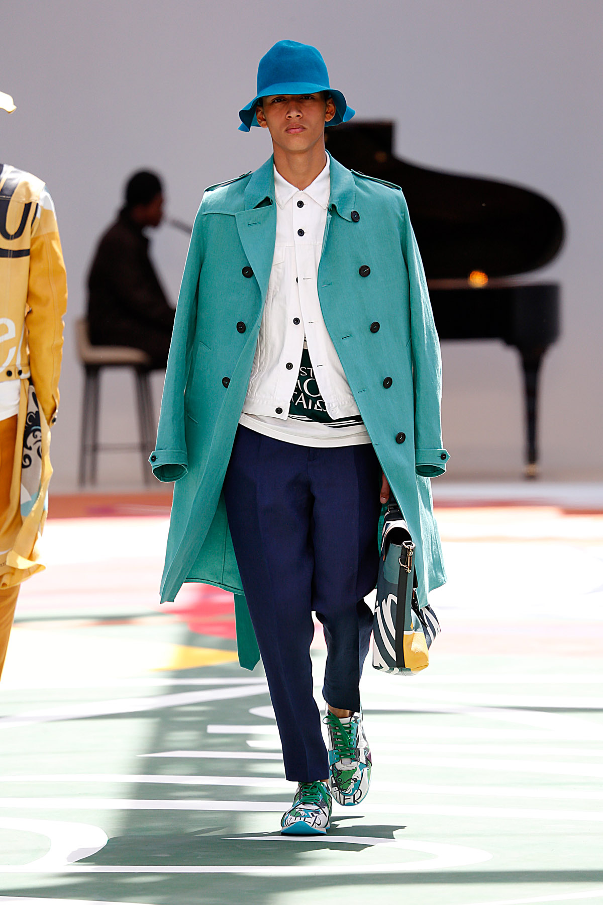 Burberry ProrsumMenswear Spring Summer 2015 London Fashion Week June 2014