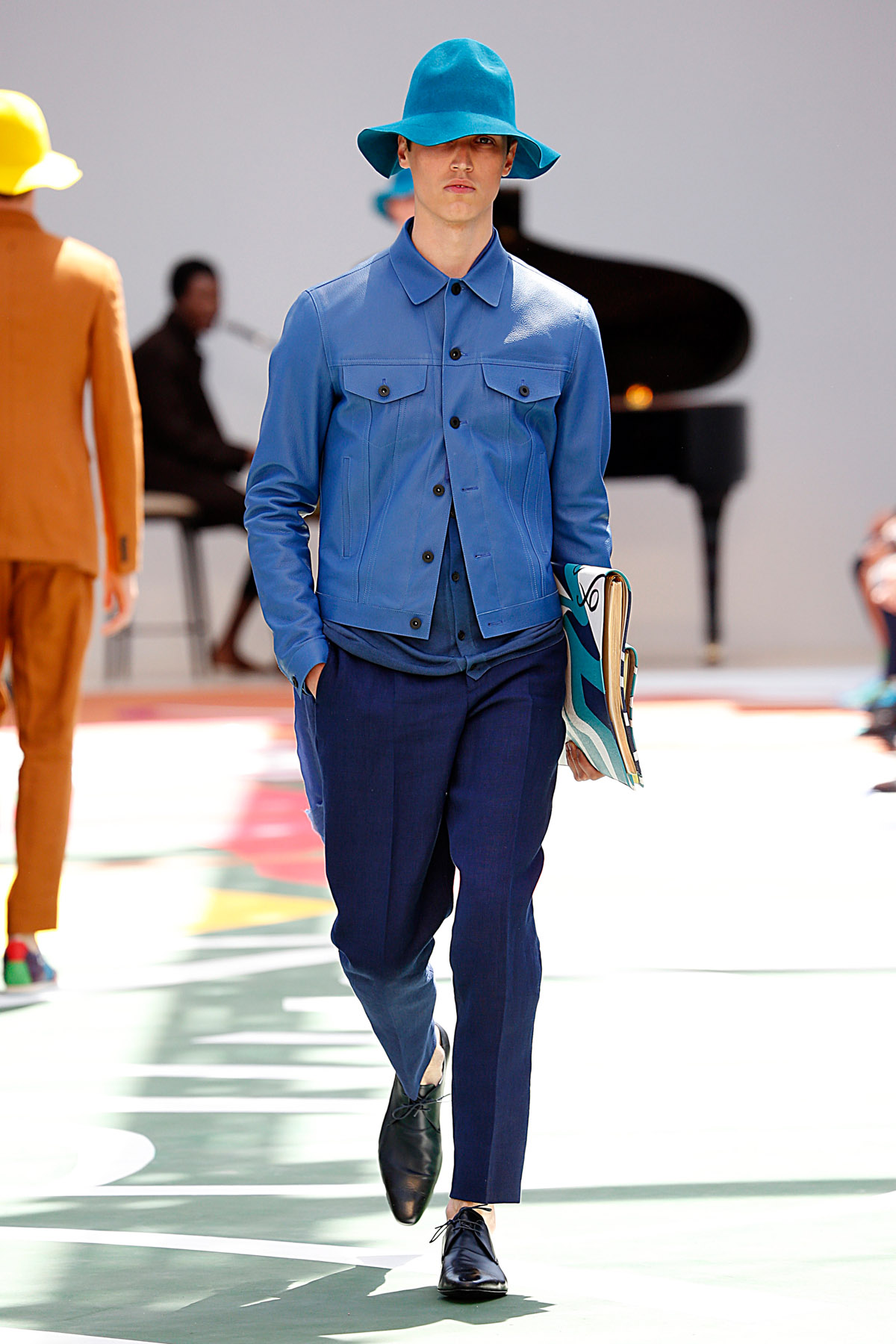 Burberry ProrsumMenswear Spring Summer 2015 London Fashion Week June 2014