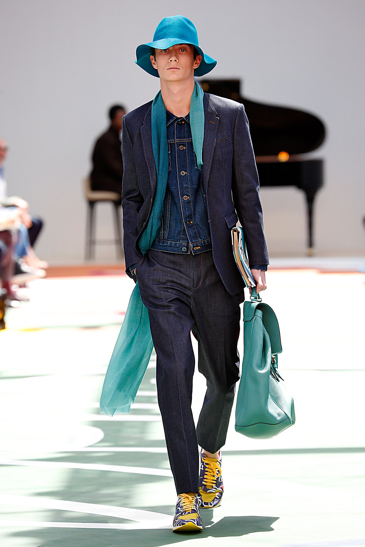 Burberry ProrsumMenswear Spring Summer 2015 London Fashion Week June 2014