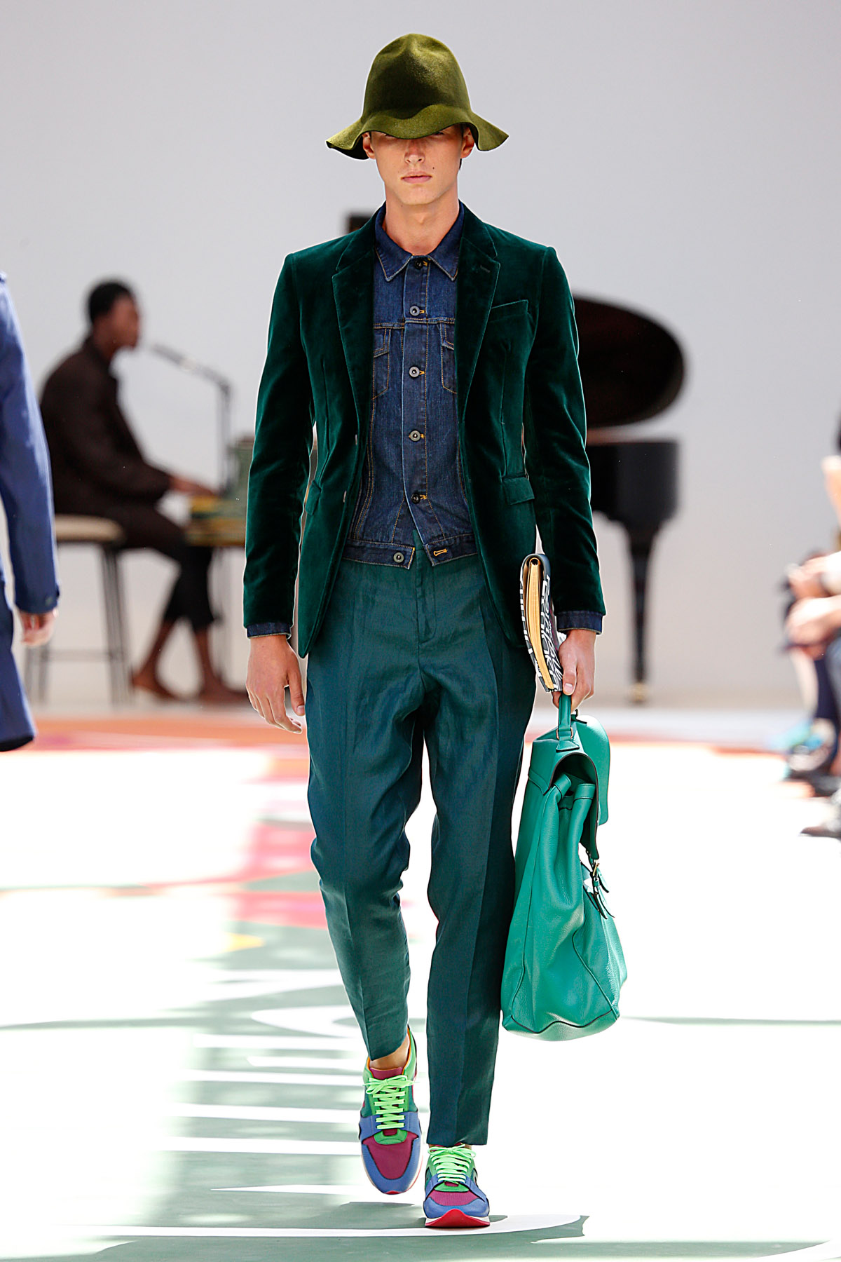 Burberry ProrsumMenswear Spring Summer 2015 London Fashion Week June 2014