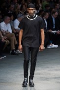 givenchy-verao2015-parismen-56