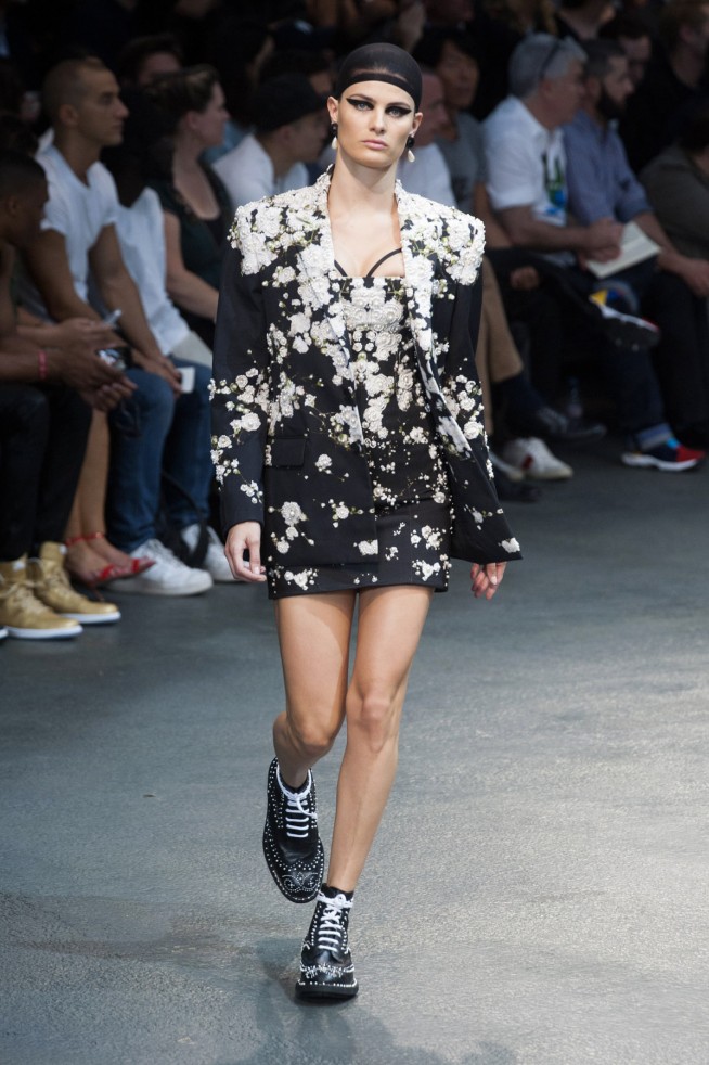 givenchy-verao2015-parismen-59