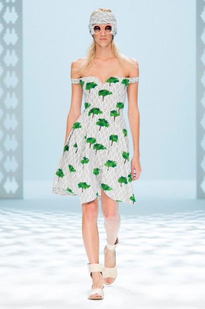 Chalayan-verao2015-paris-43