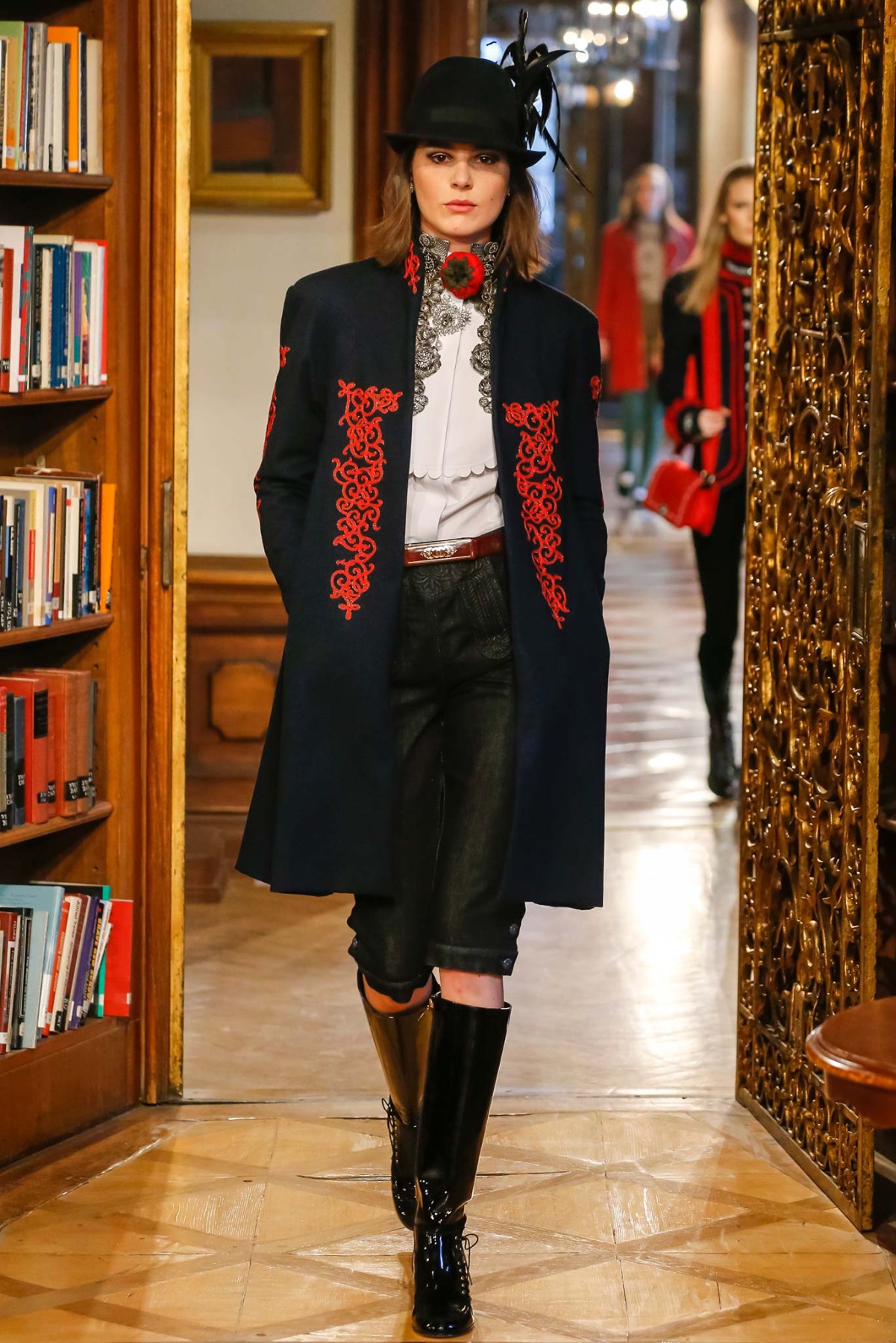 desfile-justcavalli-prefall2015-09