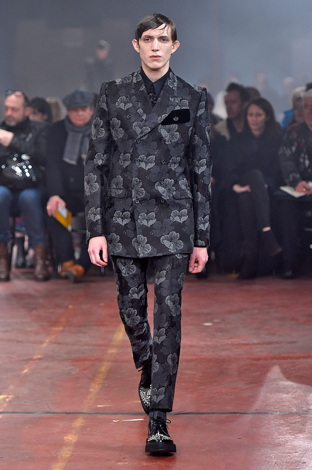 Alexander McQueen
London Menswear Fall Winter 2015 January 2015