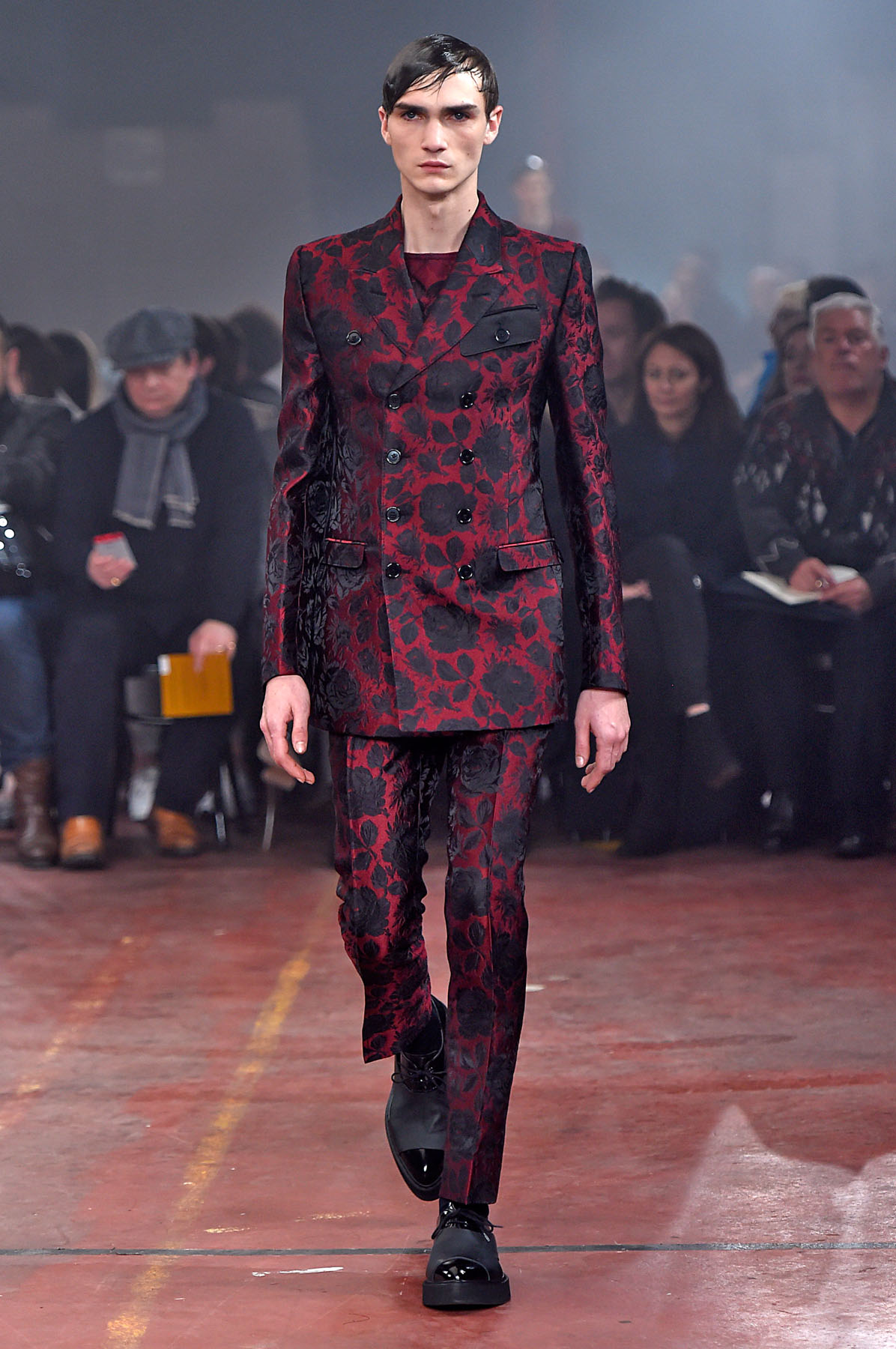 Alexander McQueen
London Menswear Fall Winter 2015 January 2015