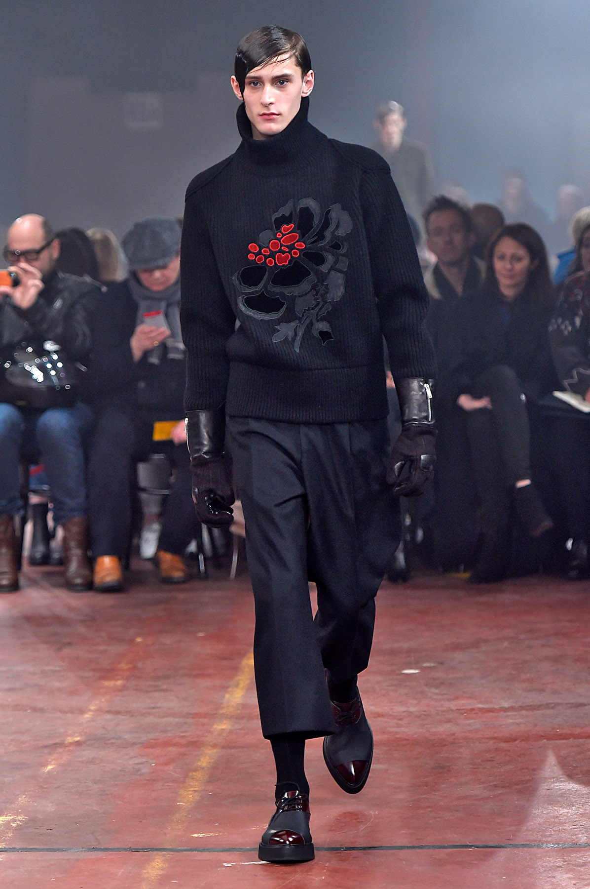 Alexander McQueen
London Menswear Fall Winter 2015 January 2015