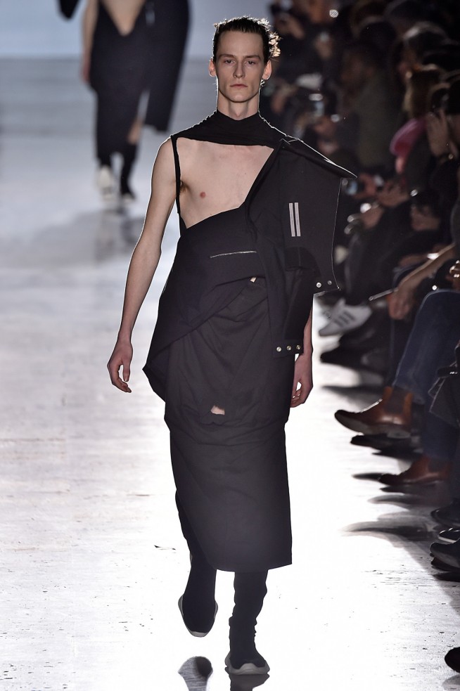 RickOwens-inverno2016-ParisMen-19