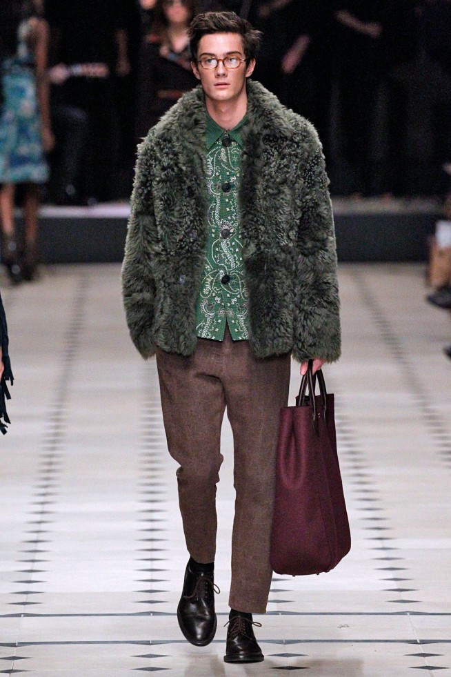 BurberryProrsum-RTW-Londres-inverno2016-14