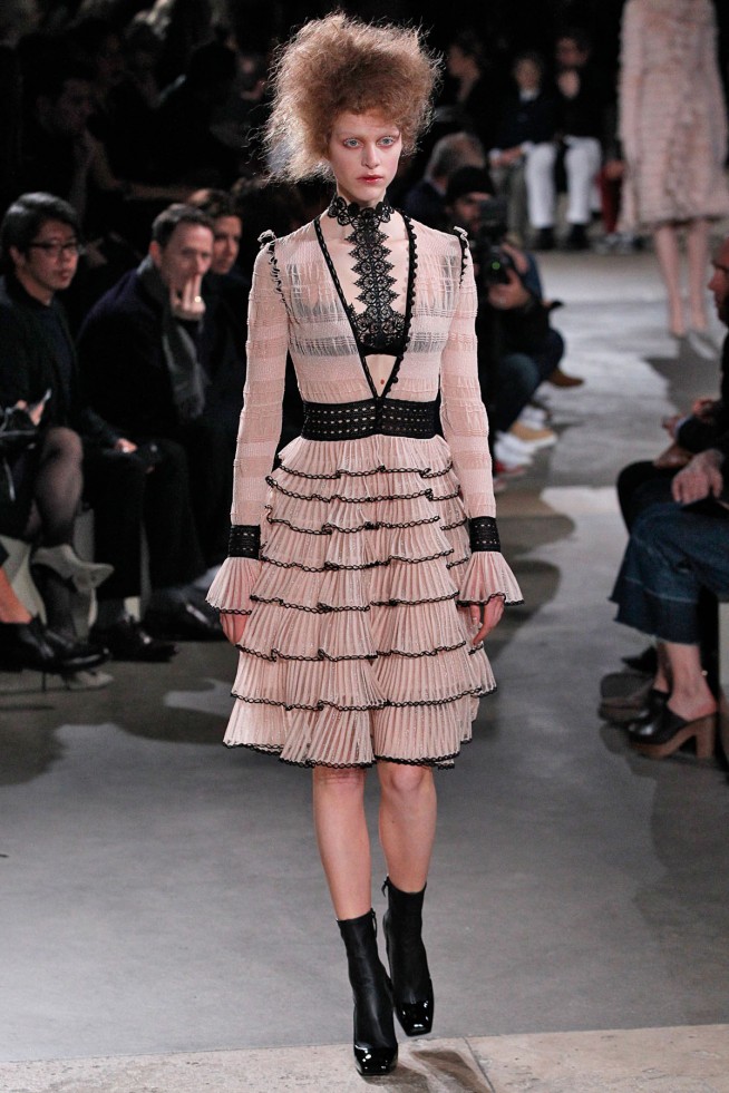 AlexanderMcQueen-RTW-Paris-Inverno2016-13