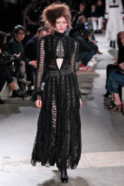 AlexanderMcQueen-RTW-Paris-Inverno2016-23