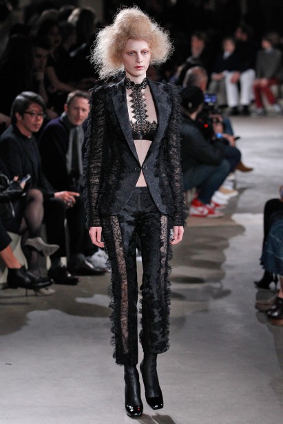 AlexanderMcQueen-RTW-Paris-Inverno2016-25