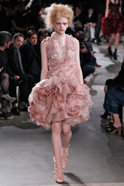 AlexanderMcQueen-RTW-Paris-Inverno2016-28