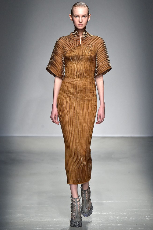 IrisVanHerpen-RTW-Paris-Inverno2016-25