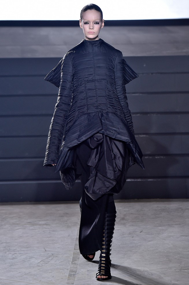 RickOwens-RTW-Paris-inverno2016-16