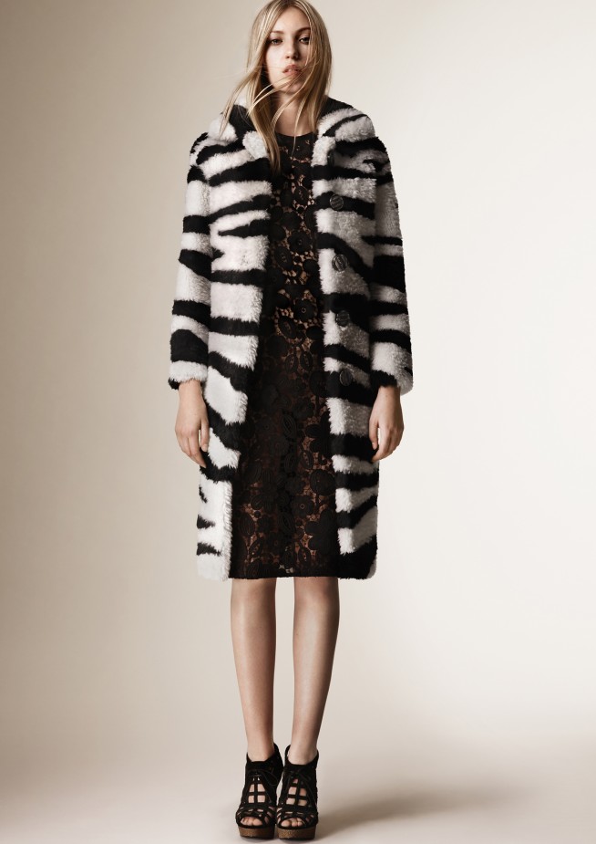 burberry-resort-2016-fotos (10)