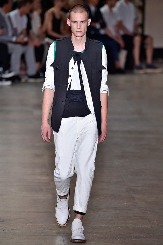 Ann Demeulemeester-verao2016-ParisMen-12