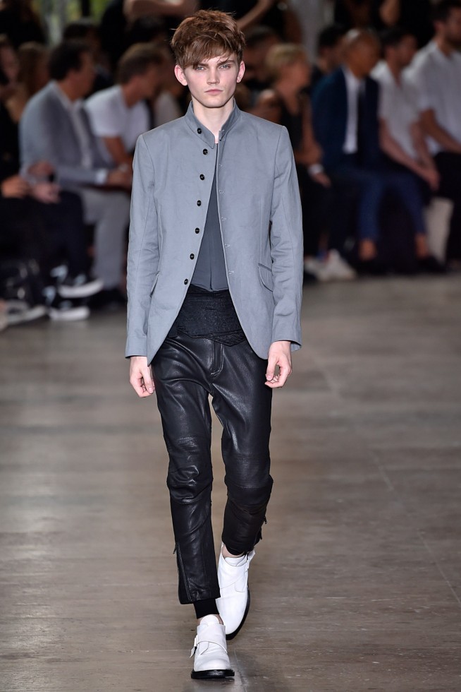 Ann Demeulemeester-verao2016-ParisMen-19