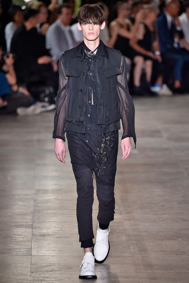 Ann Demeulemeester-verao2016-ParisMen-27