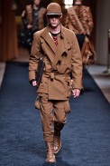 Balmain-verao2016-ParisMen-43