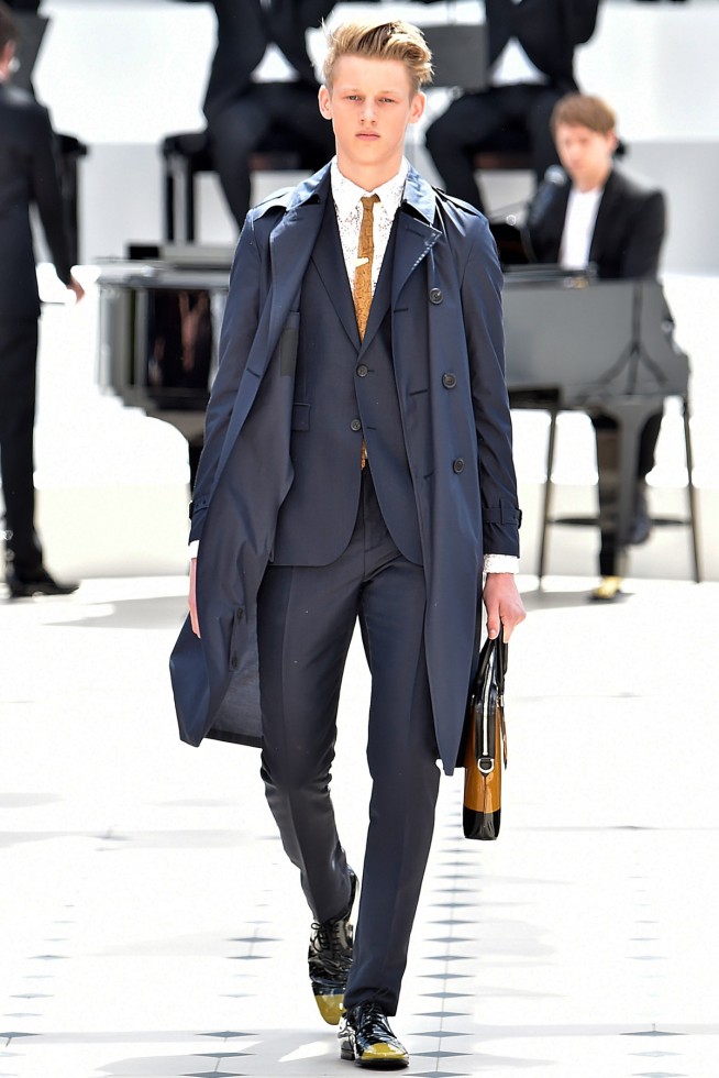 BurberryProrsum-verao2016-londonmen-1-2
