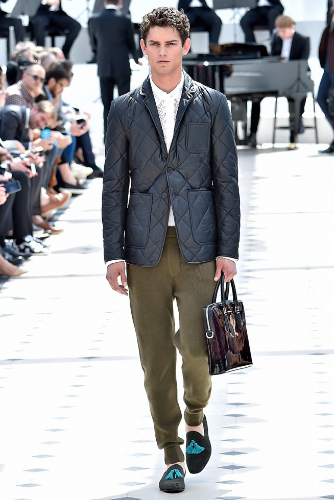 BurberryProrsum-verao2016-londonmen-12