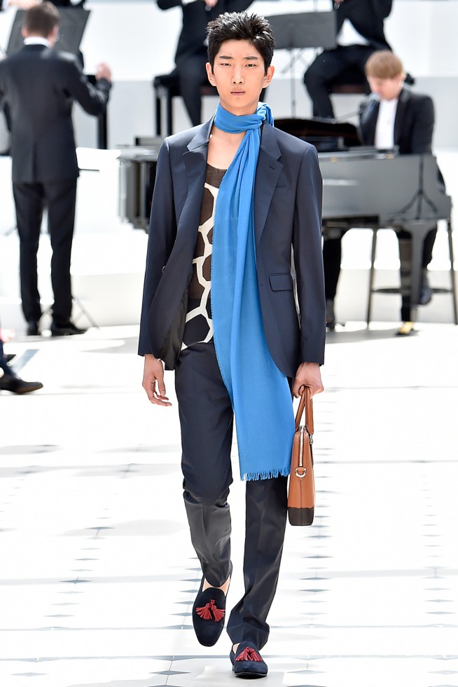 BurberryProrsum-verao2016-londonmen-23