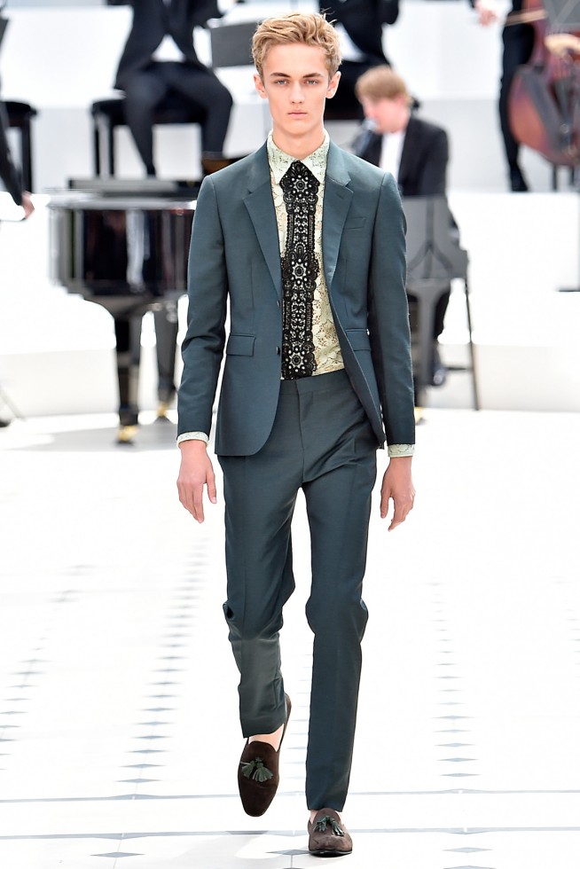 BurberryProrsum-verao2016-londonmen-41