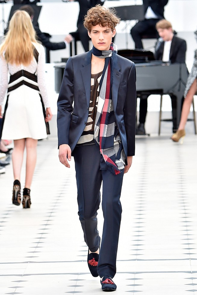 BurberryProrsum-verao2016-londonmen-46