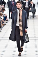 BurberryProrsum-verao2016-londonmen-48