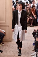 CommedesGarconsHommePlus-verao2016-ParisMen-13