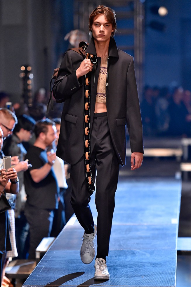 Raf Simons-verao2016-ParisMen-16