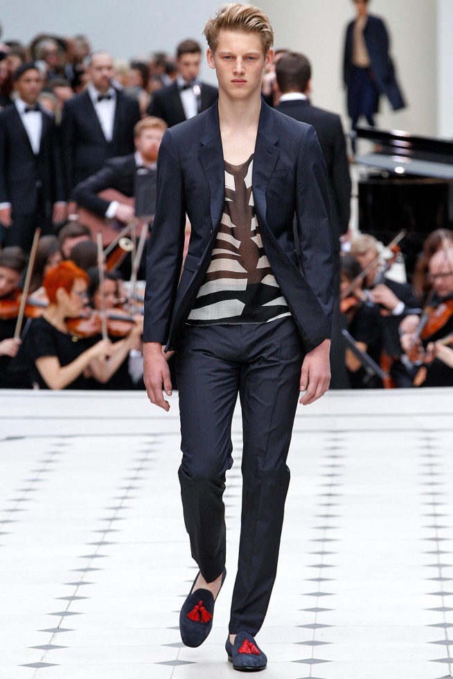 BurberryProrsum-Verao_RTW16_London-15
