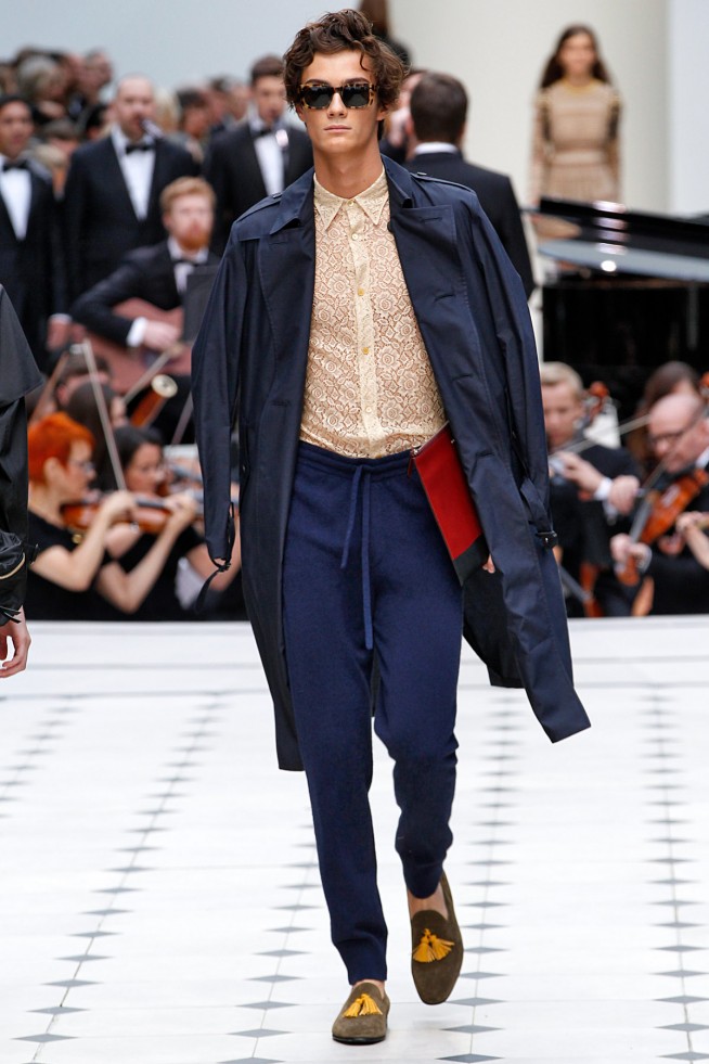 BurberryProrsum-Verao_RTW16_London-17