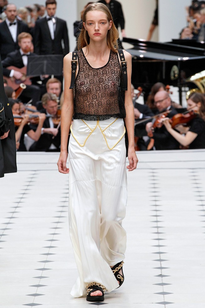 BurberryProrsum-Verao_RTW16_London-2