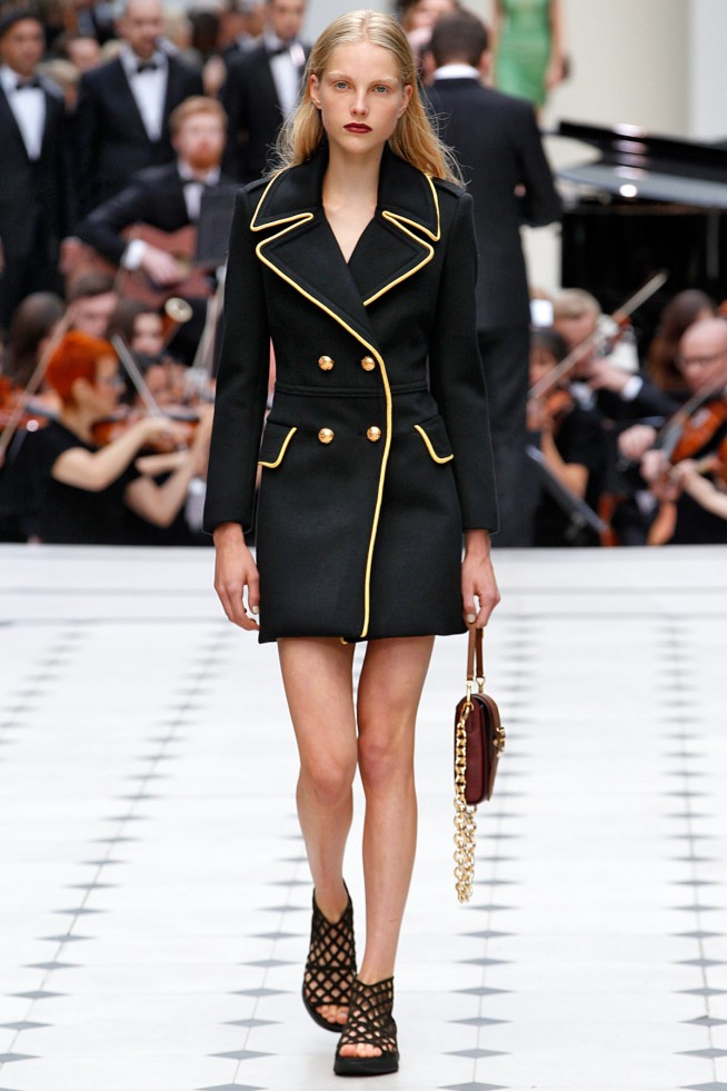 BurberryProrsum-Verao_RTW16_London-21