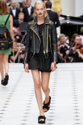 BurberryProrsum-Verao_RTW16_London-24