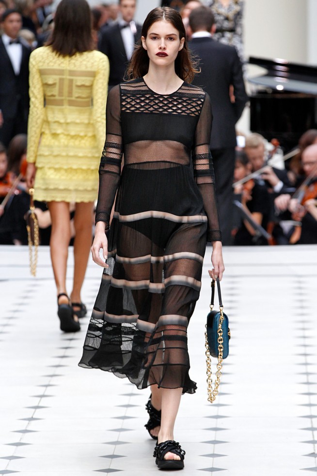 BurberryProrsum-Verao_RTW16_London-27