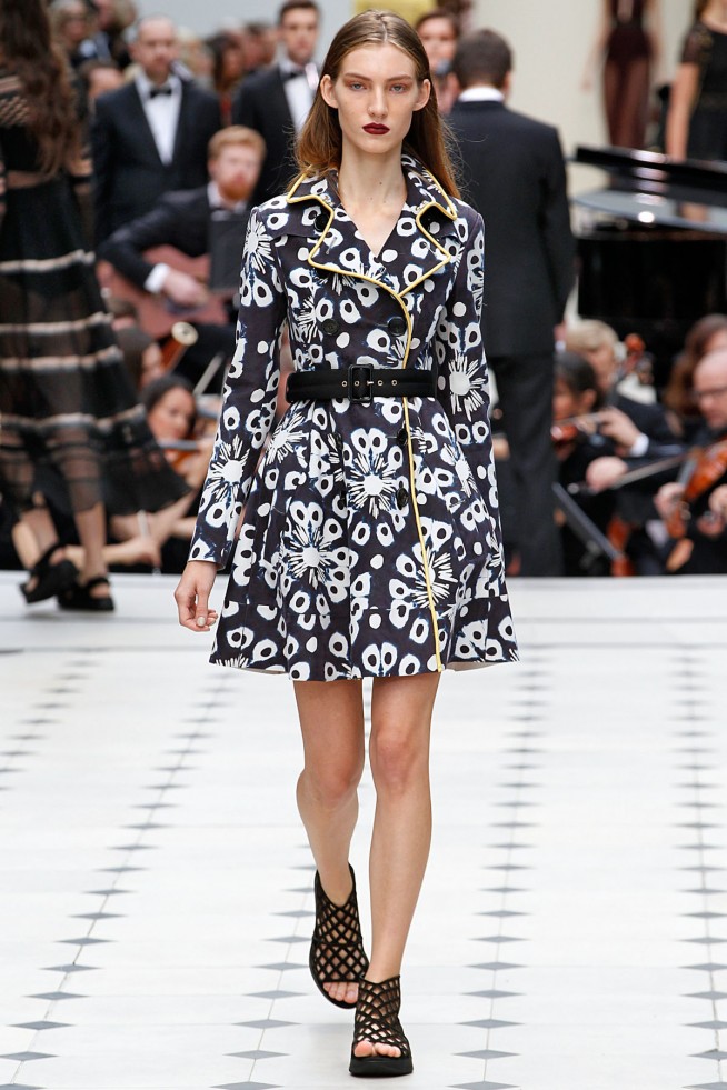 BurberryProrsum-Verao_RTW16_London-28