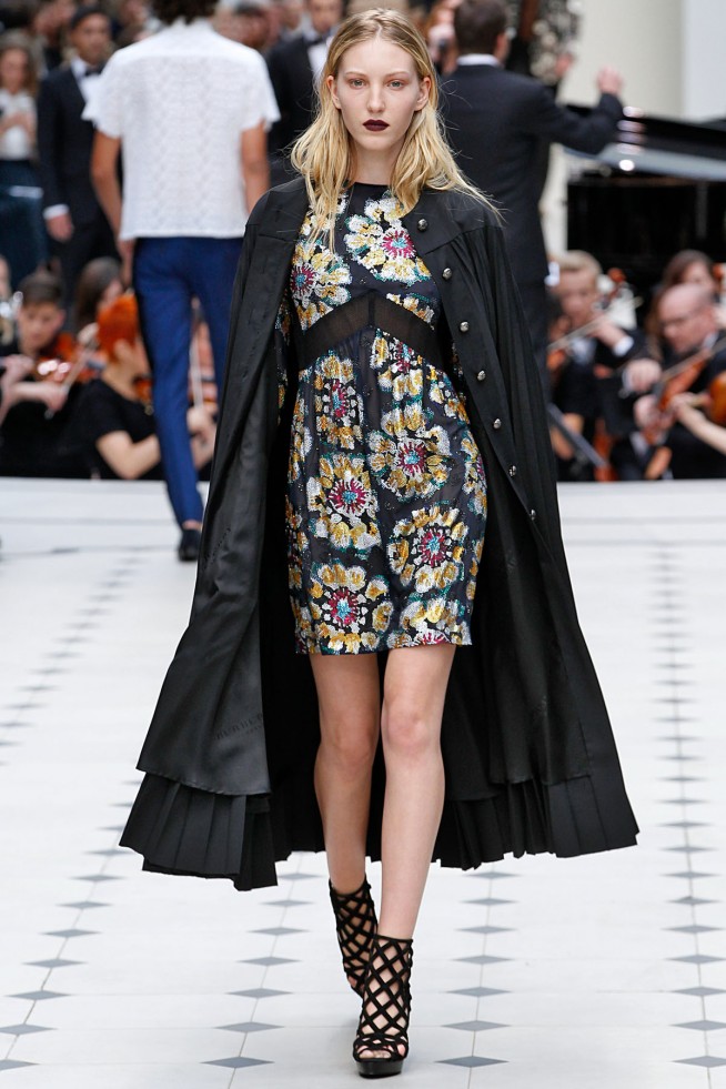 BurberryProrsum-Verao_RTW16_London-45