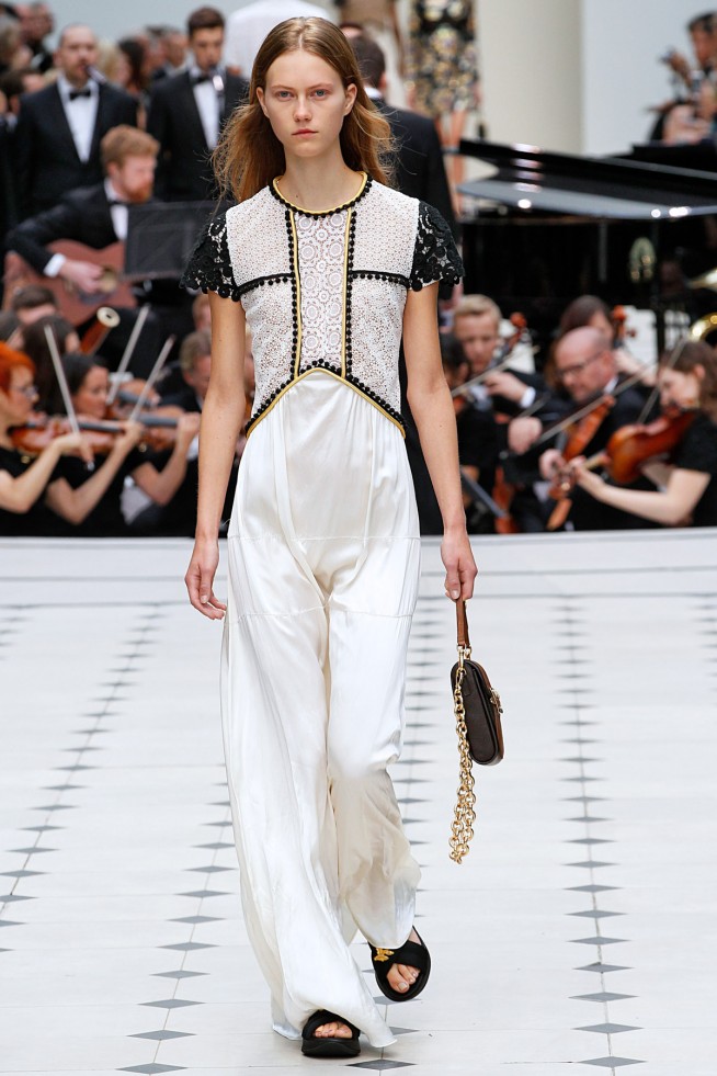 BurberryProrsum-Verao_RTW16_London-46